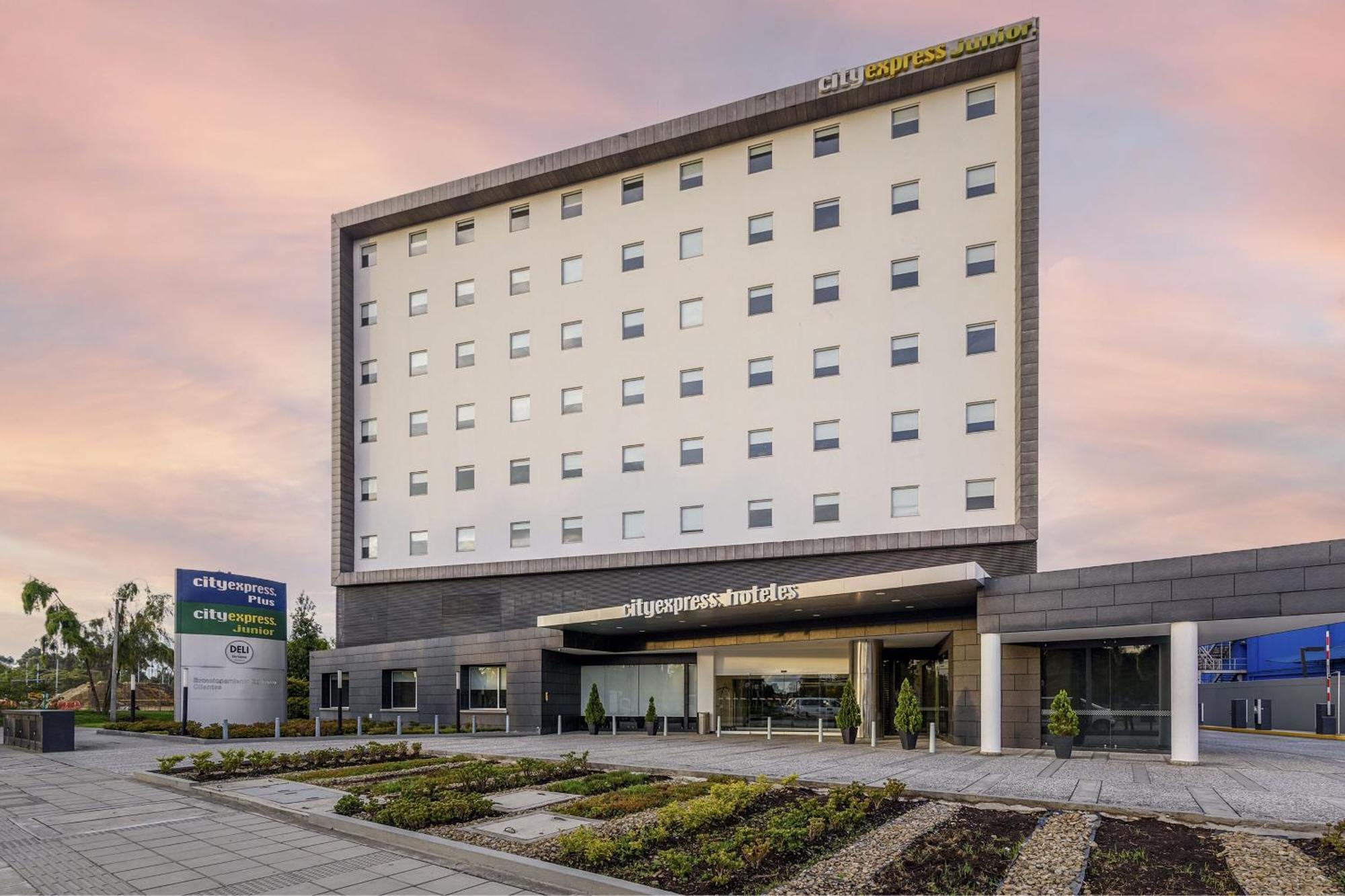 City Express Junior By Marriott Bogota Aeropuerto Exterior photo